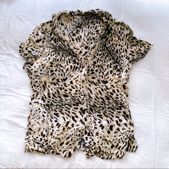π BOHO LEOPARD SHORT SLEEVE TOP! - Picture 4 of 7